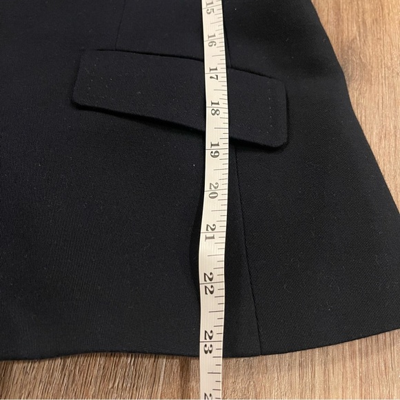 Talbots Blazer Women’s 14 Navy Logo Patch Buttons Preppy Classic Academia Office - Picture 9 of 11